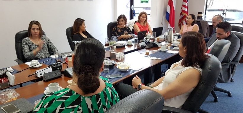 AmCham insta la Adhesión a la OCDE